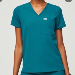 Figs pacific blue Catarina one-pocket scrub top, worn once